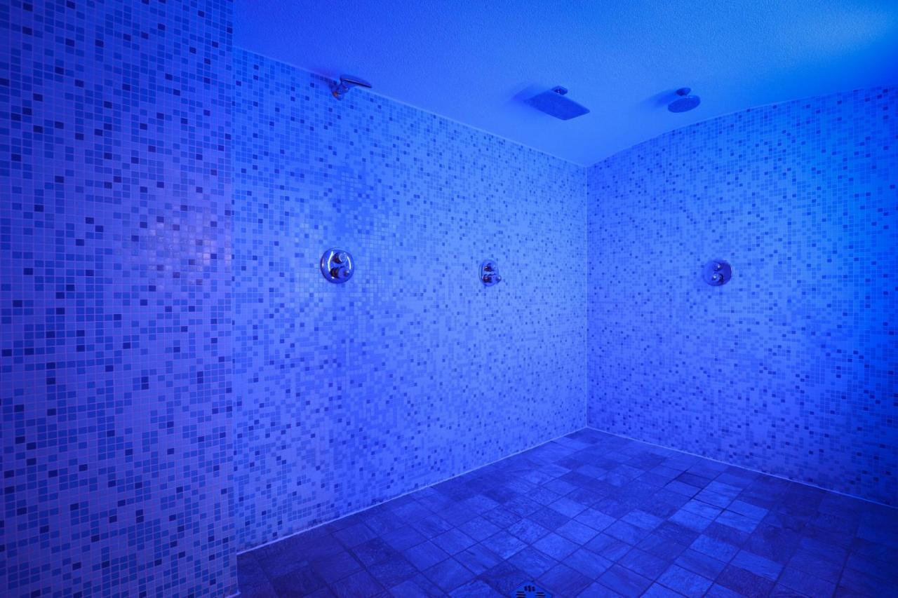 Active & Wellness Hotel Subterra オストロフ エクステリア 写真