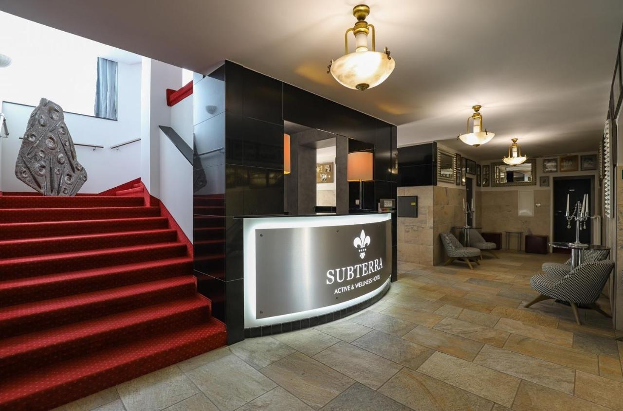Active & Wellness Hotel Subterra オストロフ エクステリア 写真